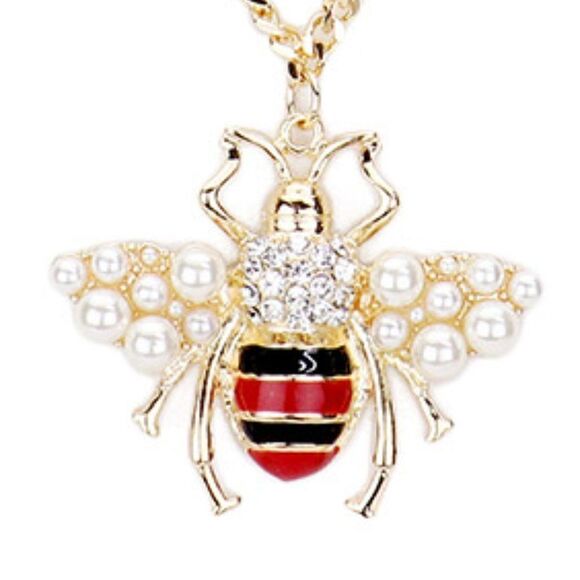 Pearl Honey Bee Pendant Chain Necklace & Earrings - Picture 3 of 8